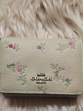 Coach Cream Floral Pebbled Leather Wallet with Gold Logo